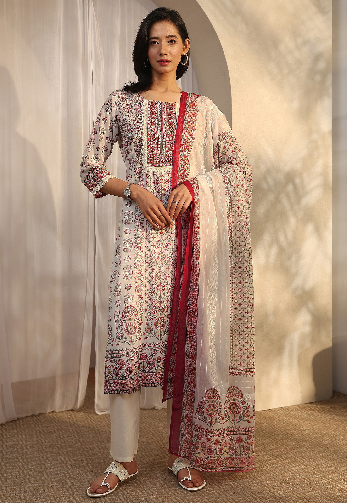 LIBAS Ethnic Motif Straight Kurta Set-picture-33