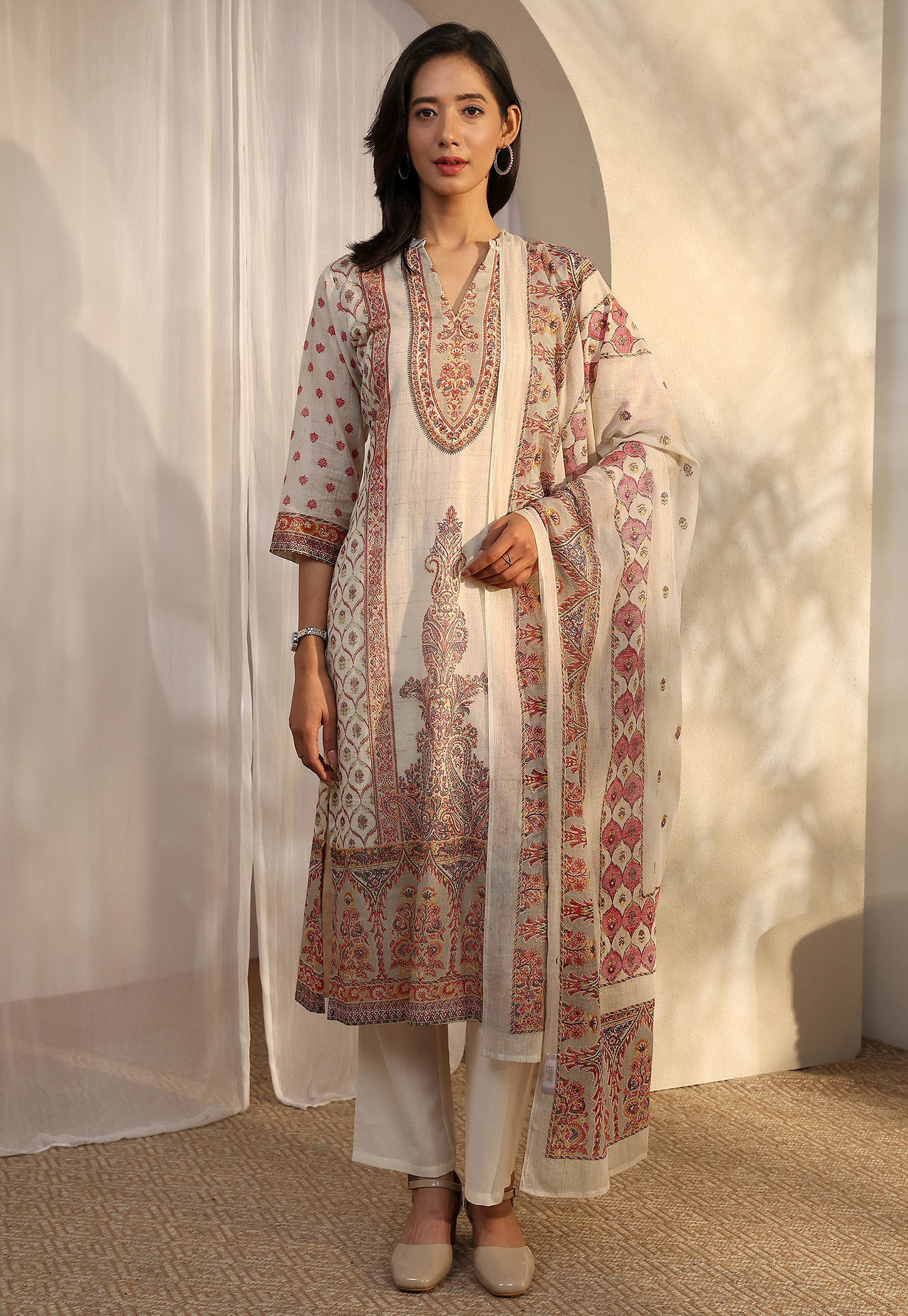 LIBAS Ethnic Motif Print Straight Kurta Set-picture-17