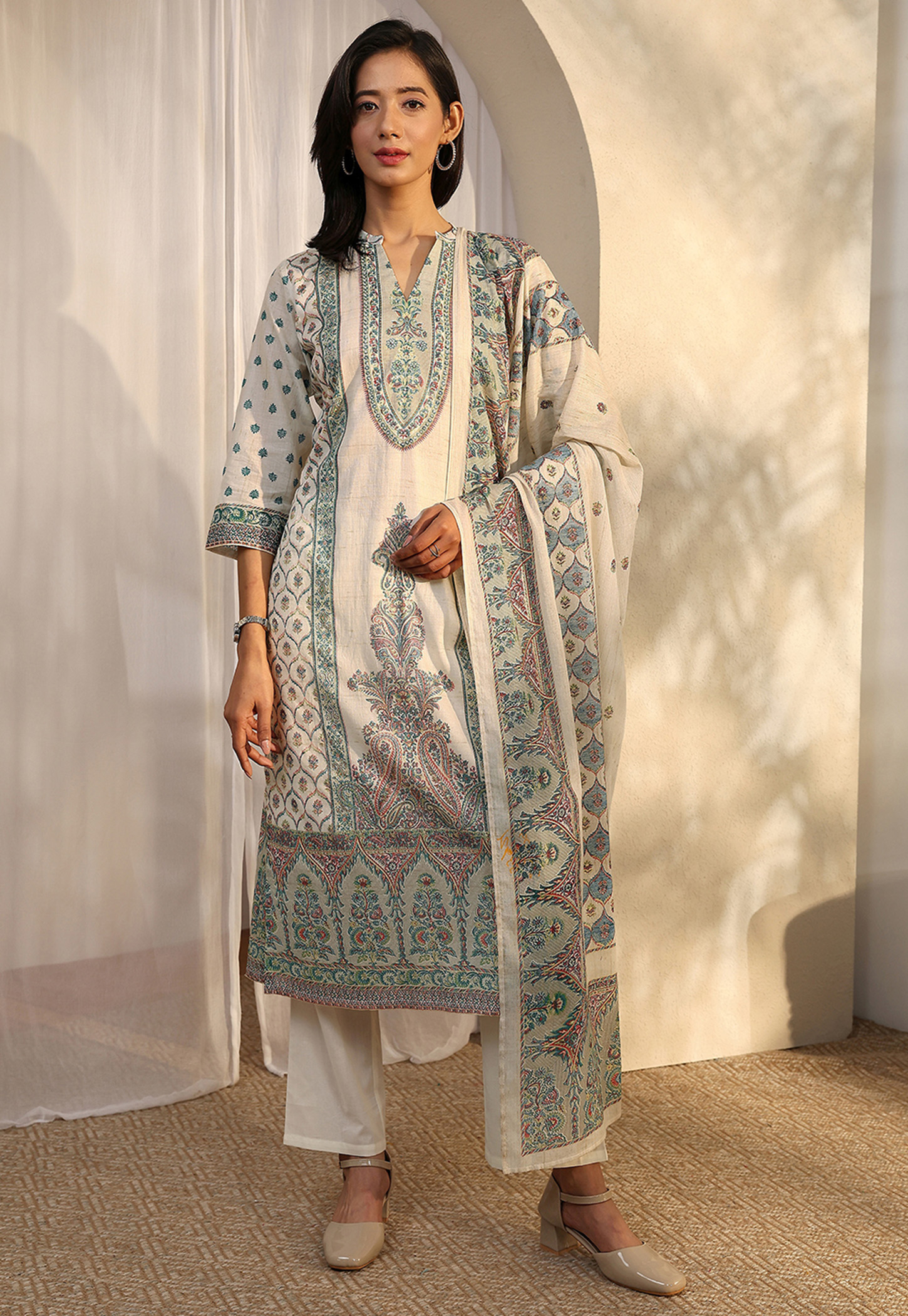LIBAS Ethnic Motif Kurta Set-picture-20