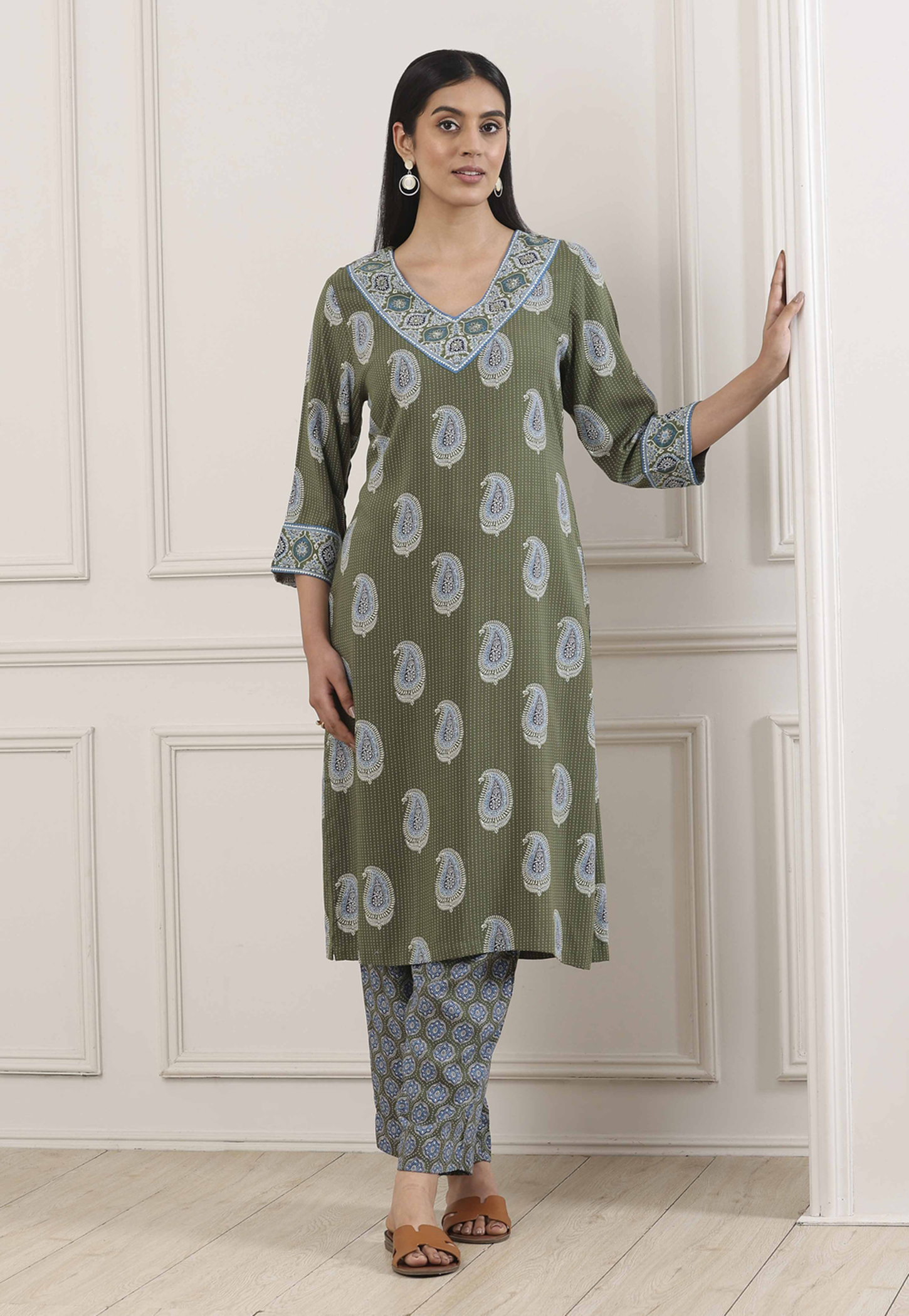BIBA Ethnic Motif Straight Kurta Set-picture-35