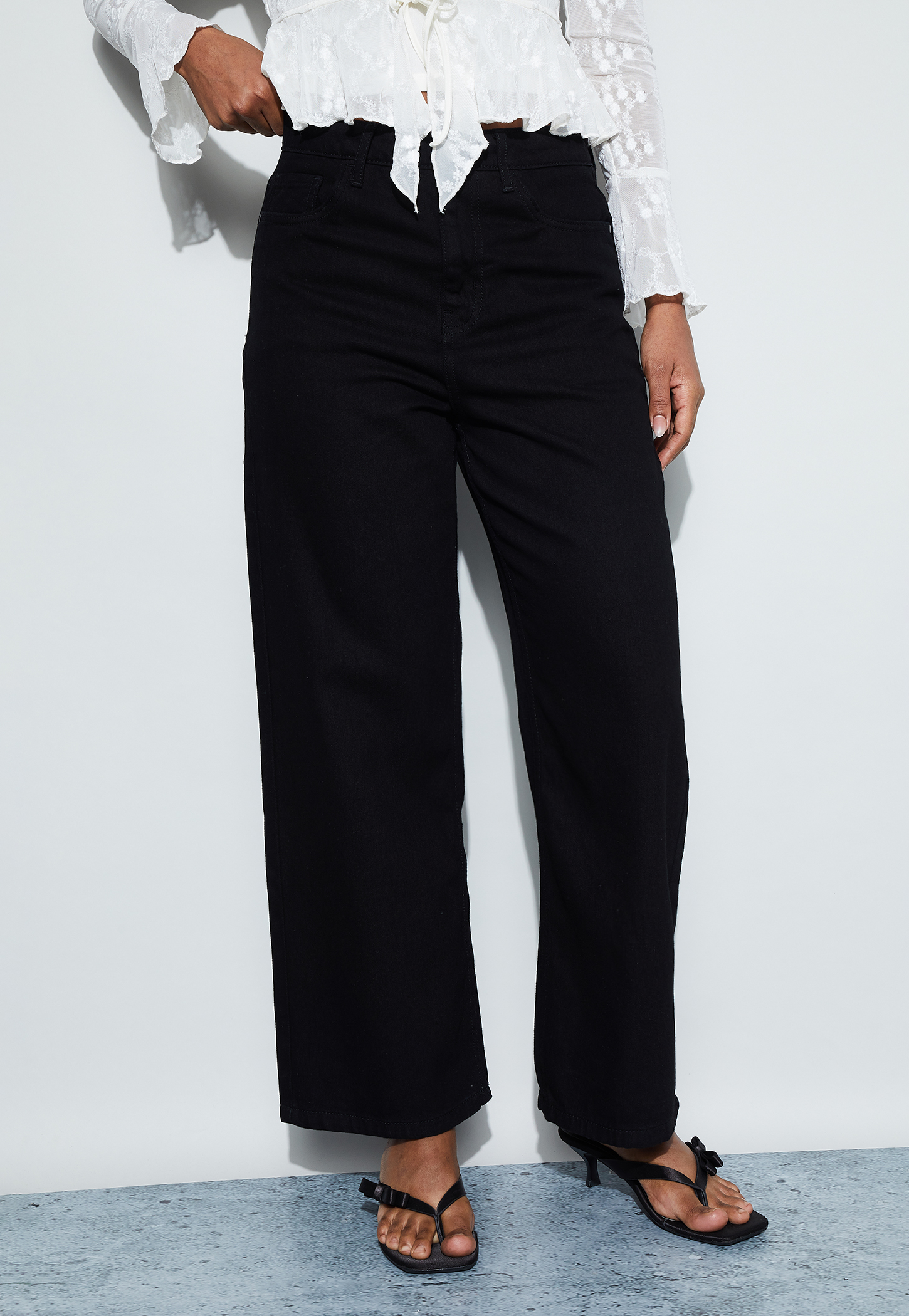 GINGER Solid Straight Fit Jeans-picture-17