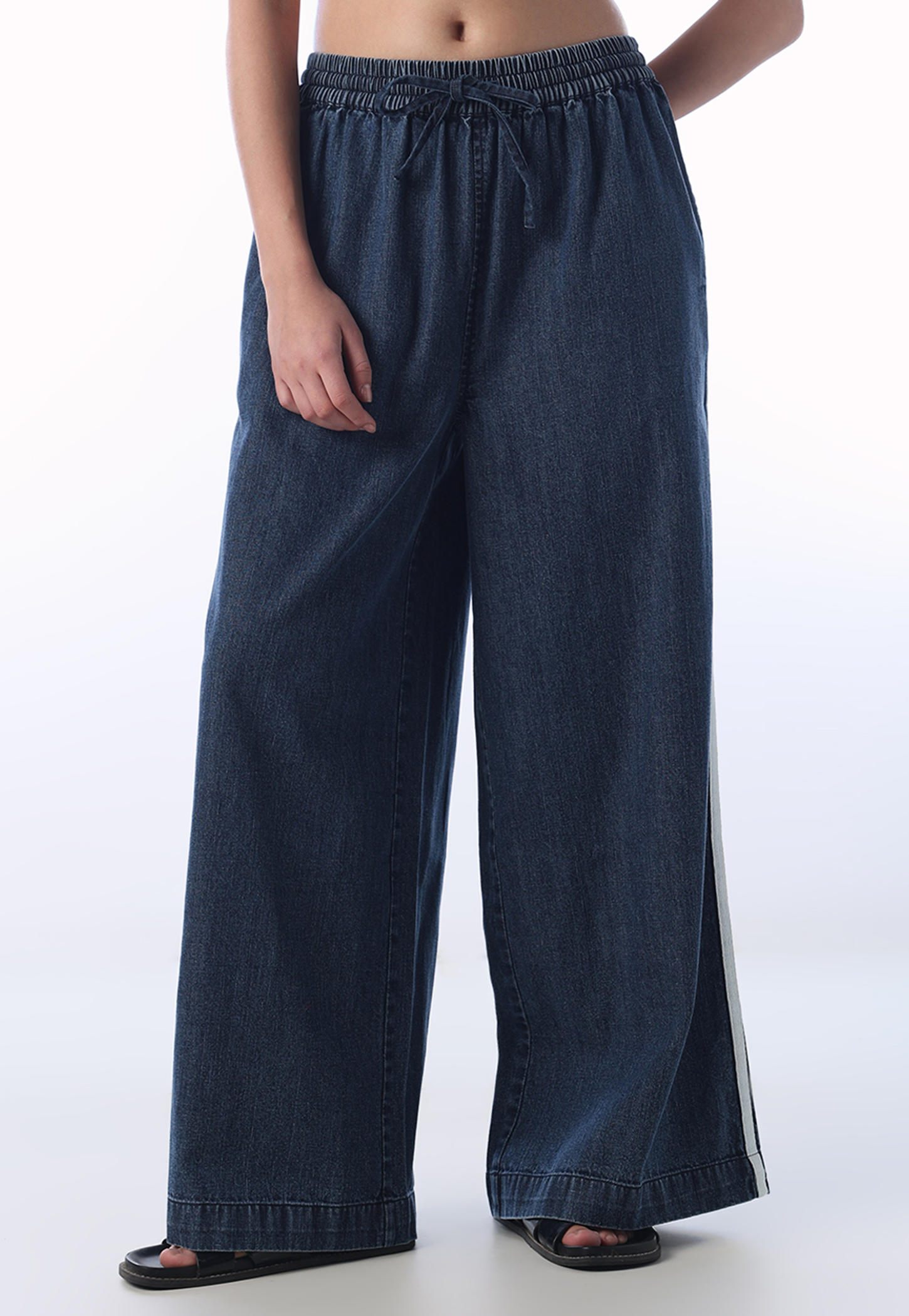 ONLY Elasticated Woven Trousers-picture-10