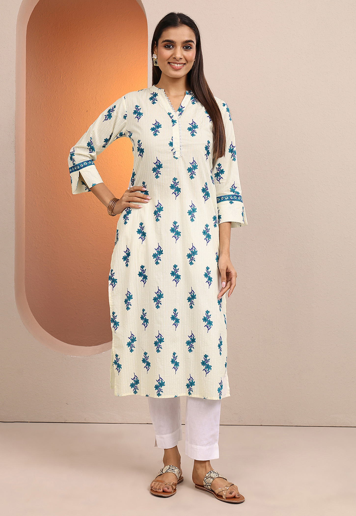 LIBAS Floral Print Straight Kurta-picture-31