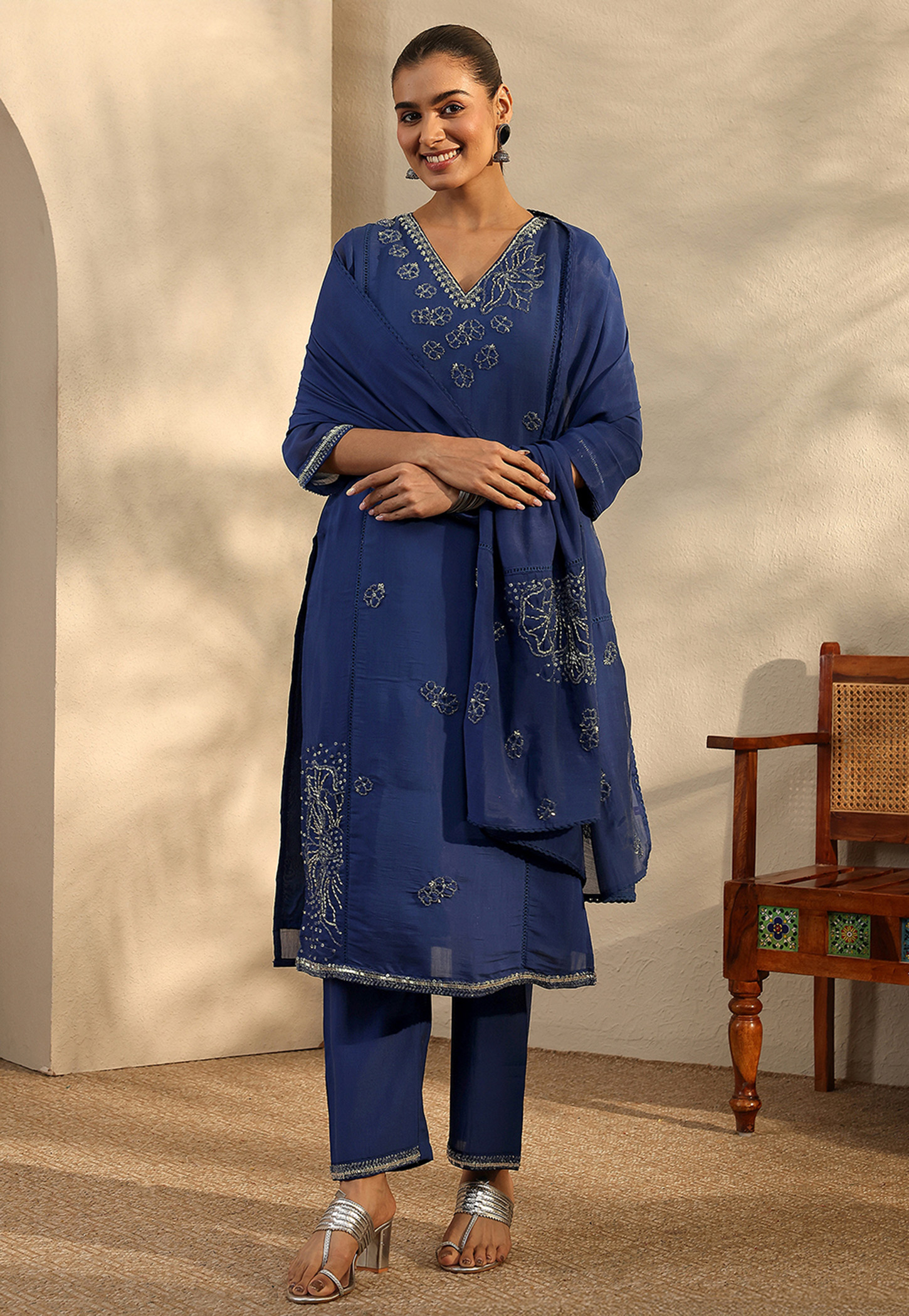 LIBAS Embroidered Straight Kurta Set-picture-22