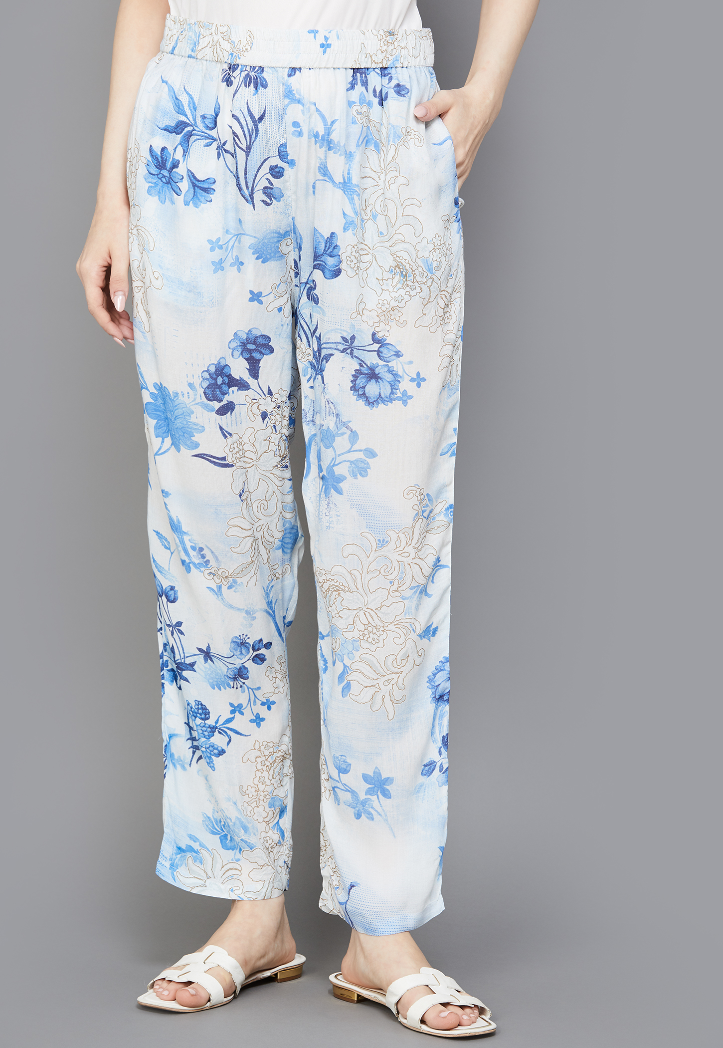 W Floral Print Straight Pants-image-19