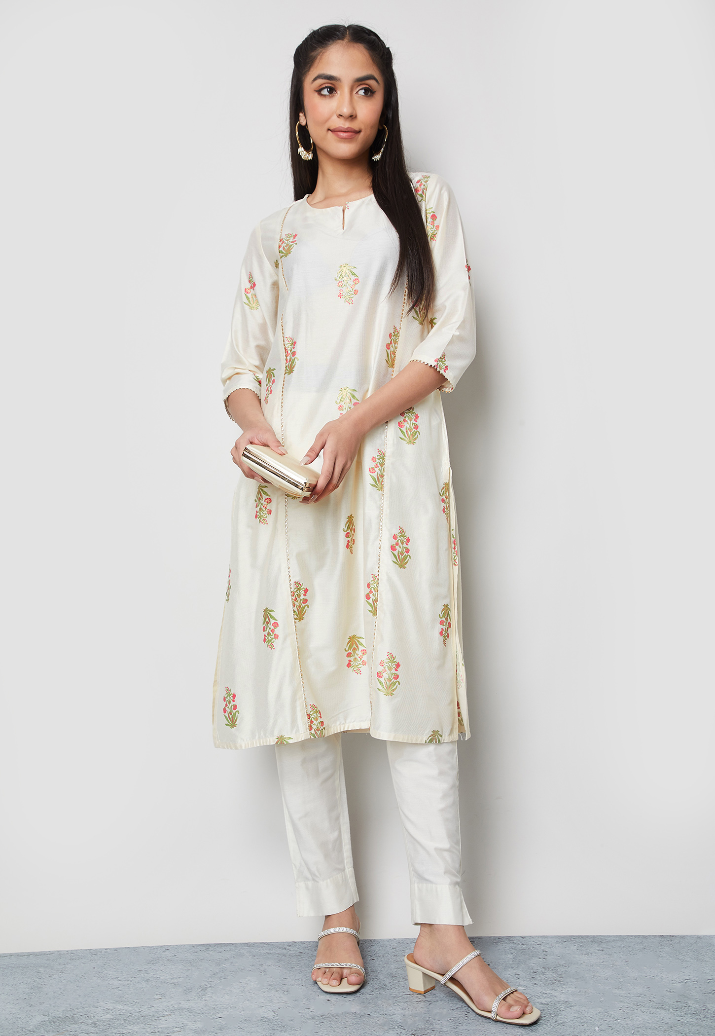 MELANGE Floral Print Notched Neck 3/4th Sleeves Kurta-picture-22