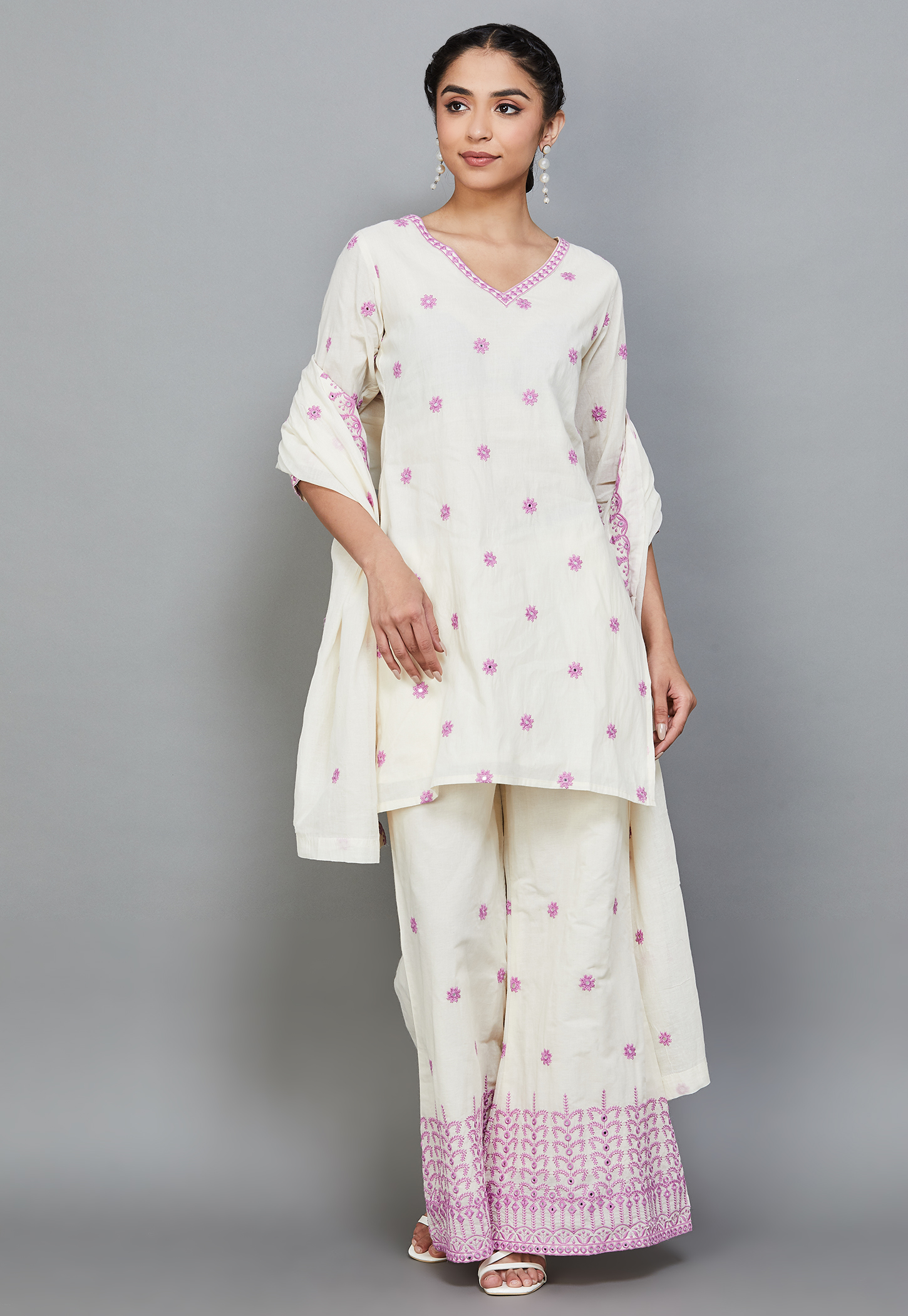 LIBAS Embroidered Straight Kurti Set-picture-18
