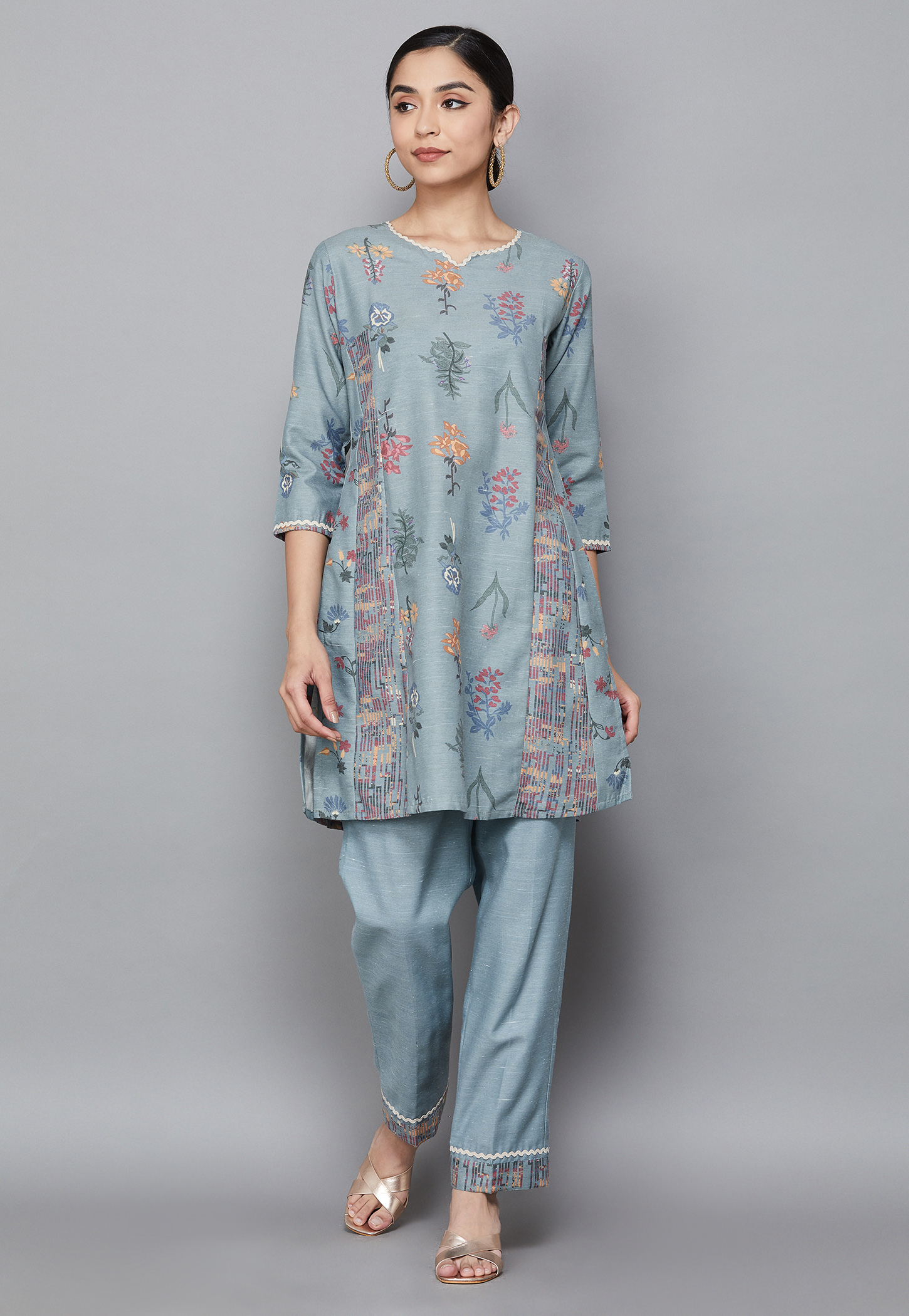 SPAN Floral Print Kurta Set-picture-31