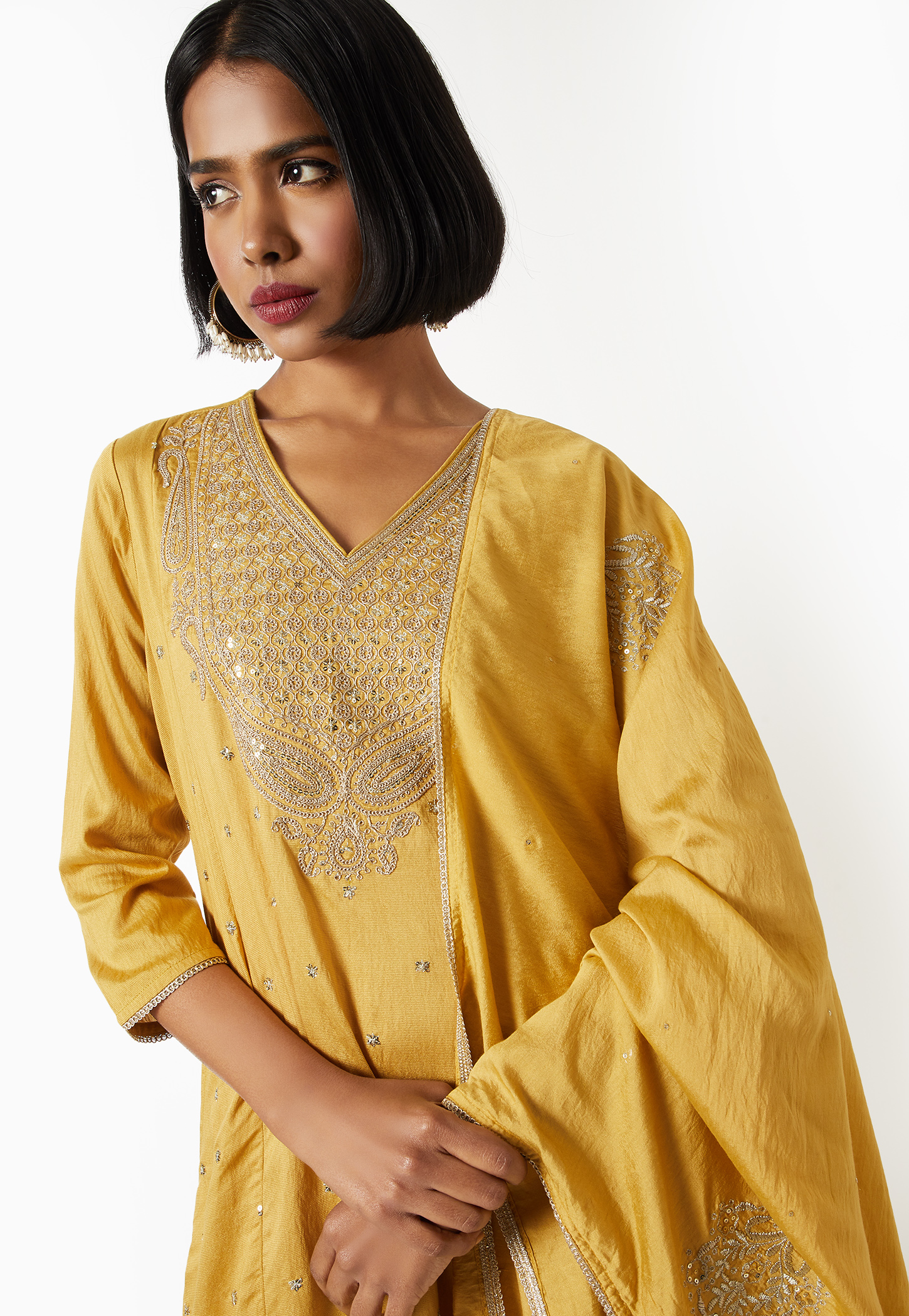 Women Embroidered Kalidar Kurta Set-picture-15