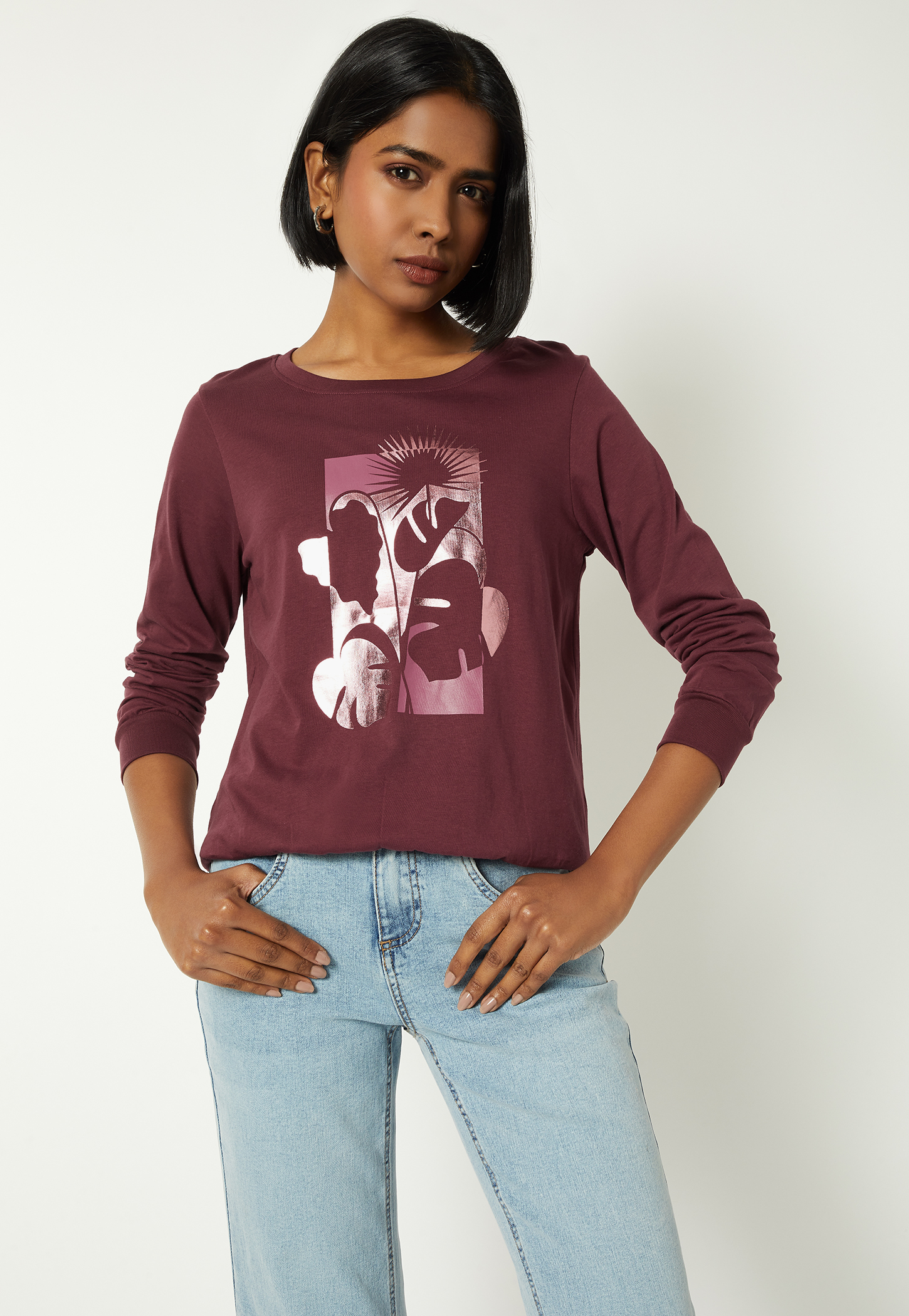 Women Foil Print T-shirt-picture-28