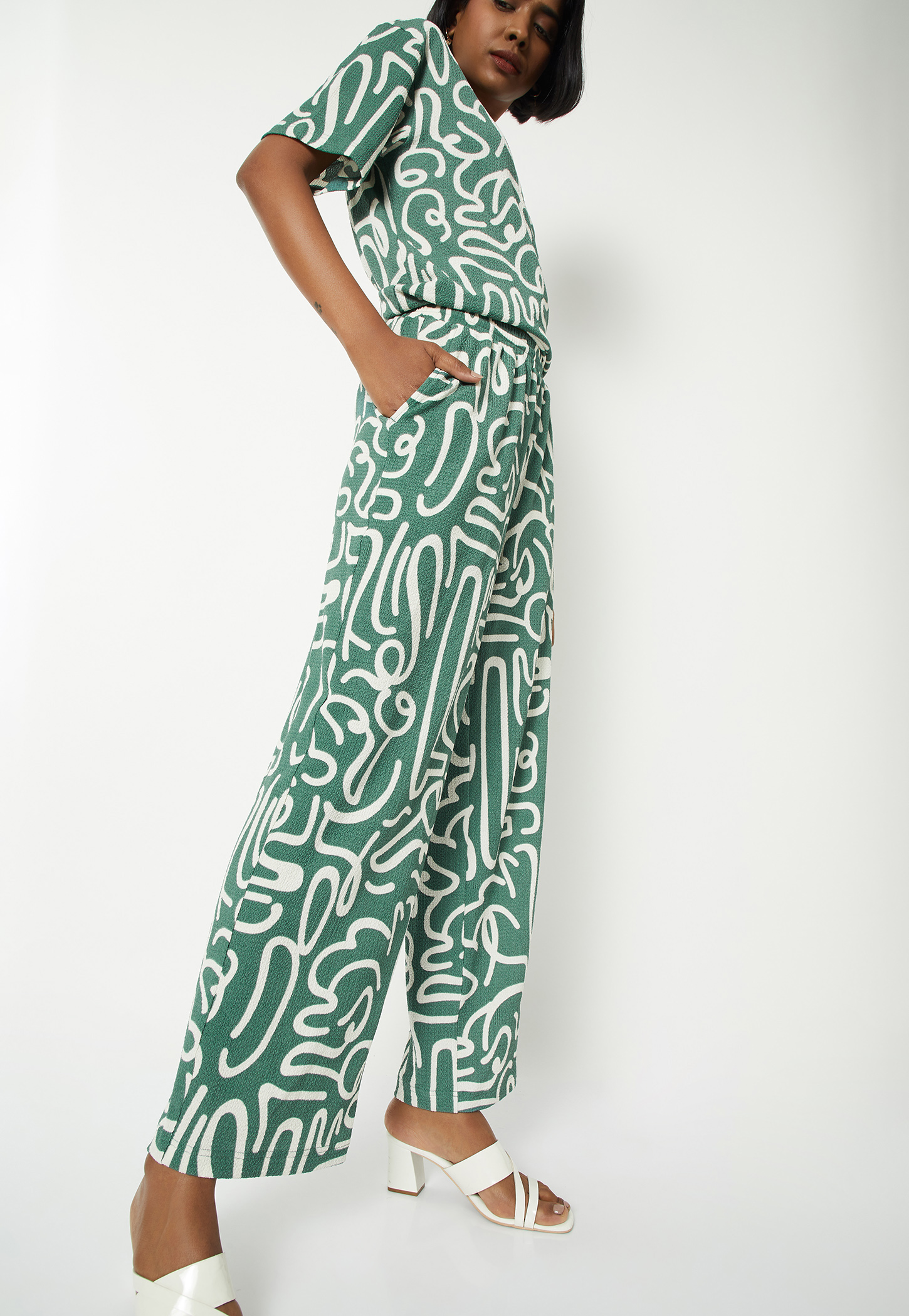 Women Printed Wide Leg Trousers-picture-51