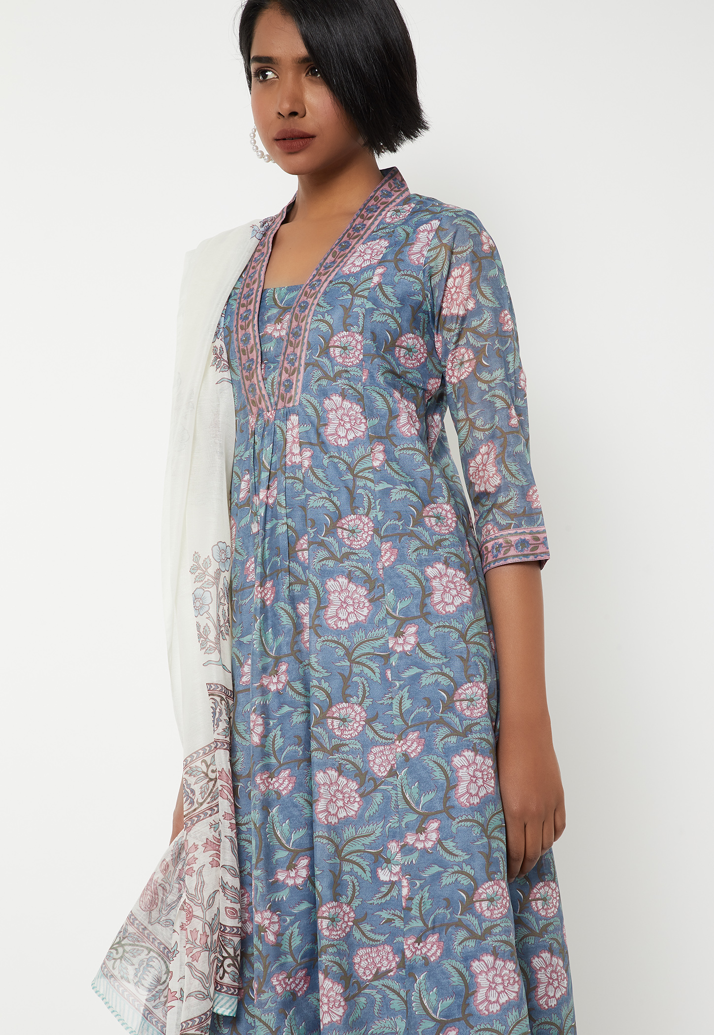 Women Floral Print Kurta Set-image-10