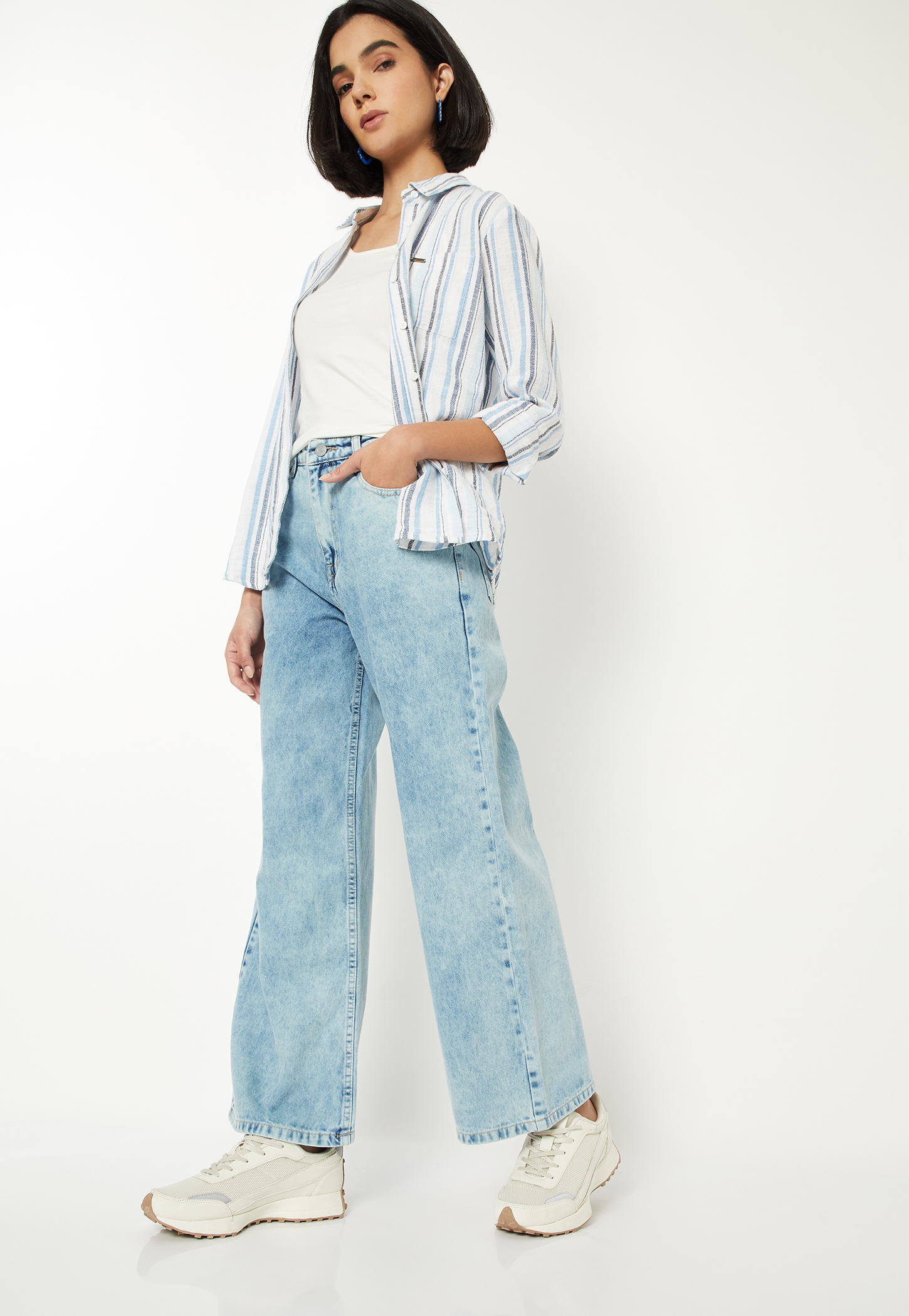 Women Washed Wide Leg Jeans-picture-43
