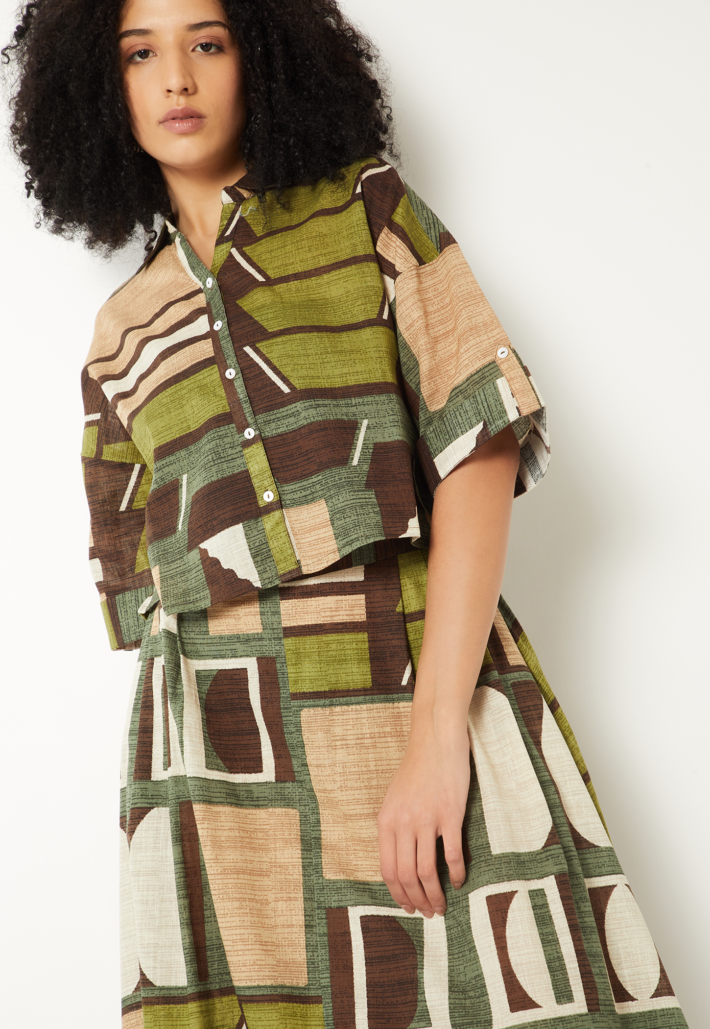 Women Printed Crop Shirt-image-0