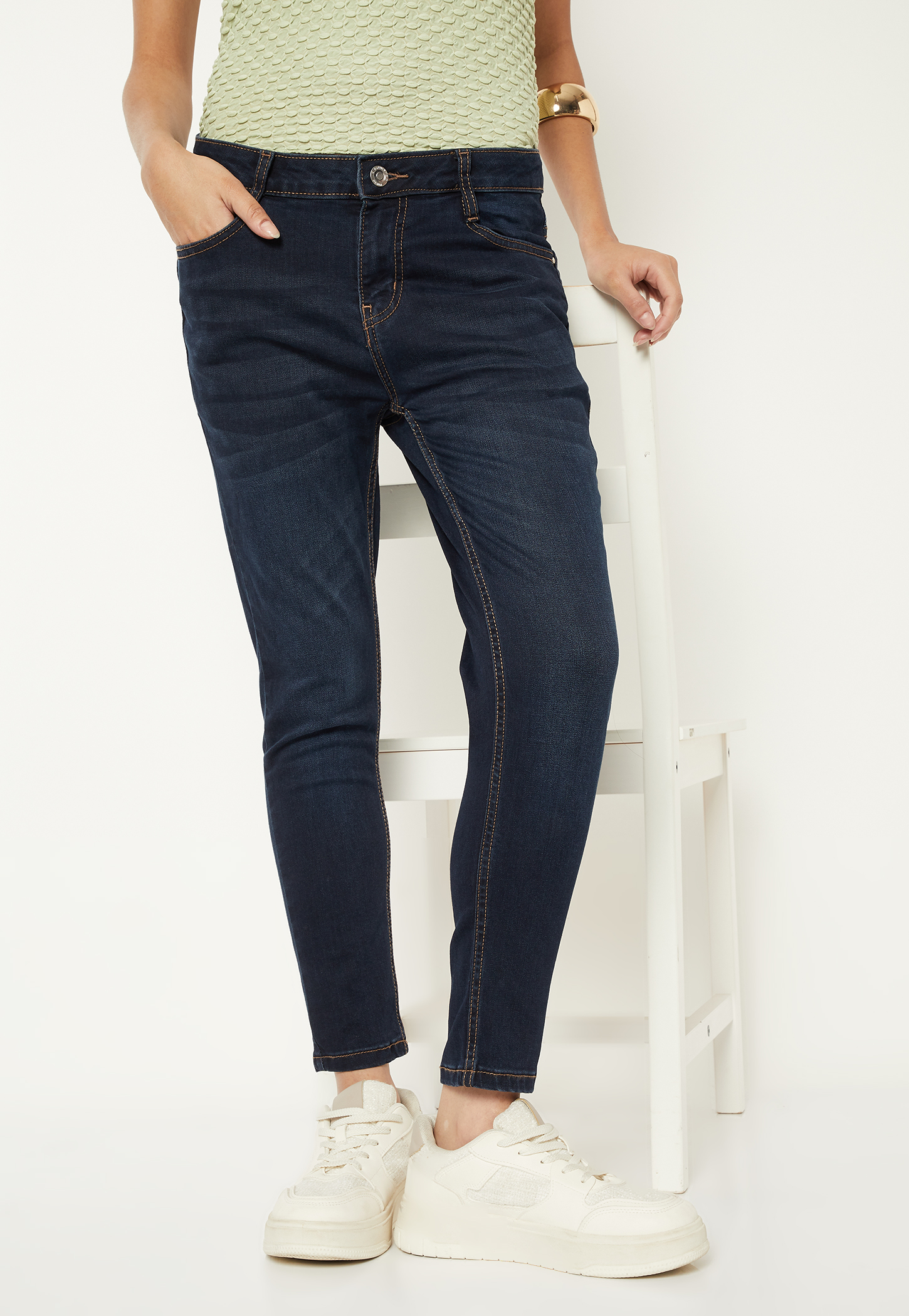 Women Washed Skinny Fit Jeans-picture-19