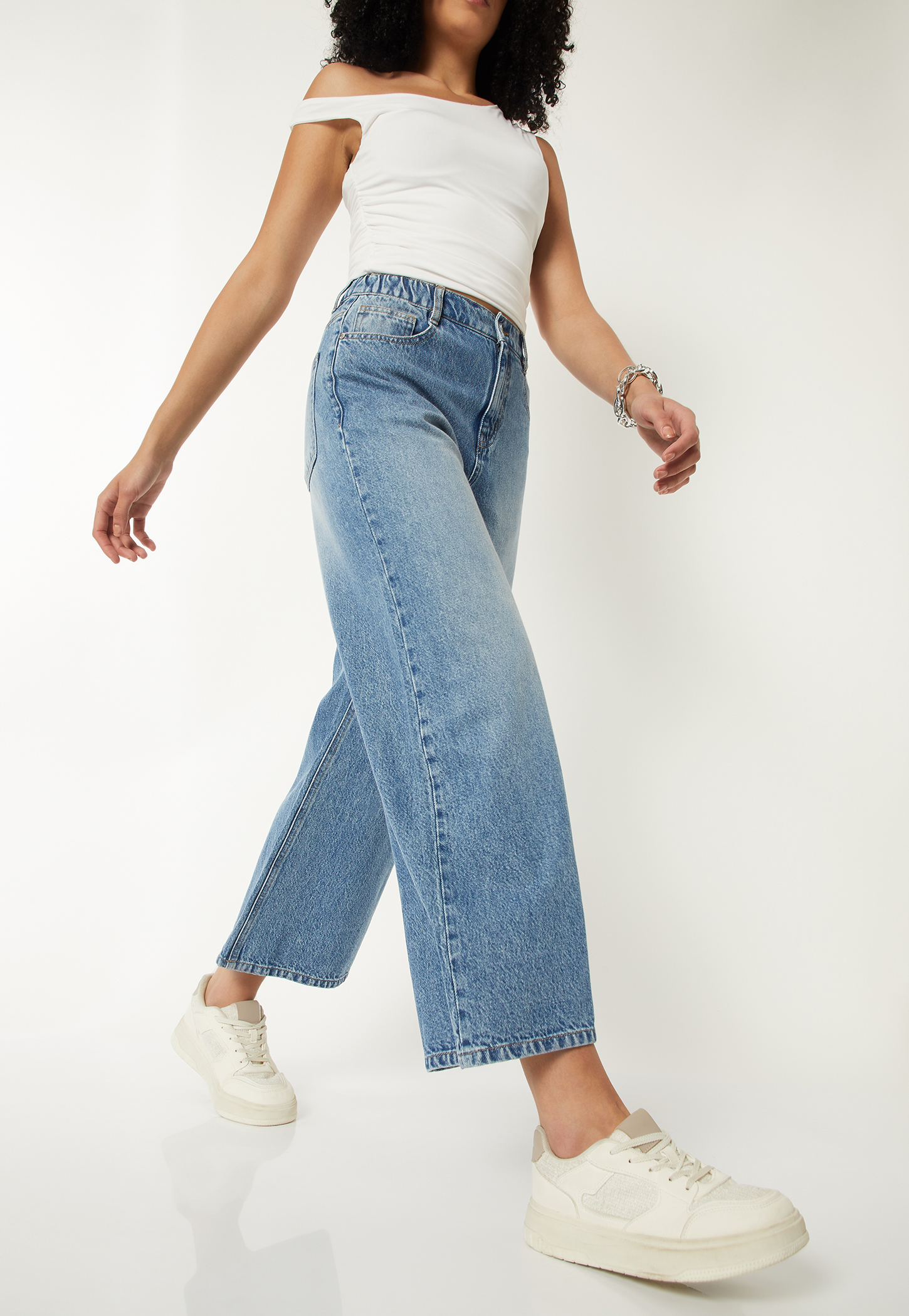 Women Washed Wide Leg Jeans-picture-56