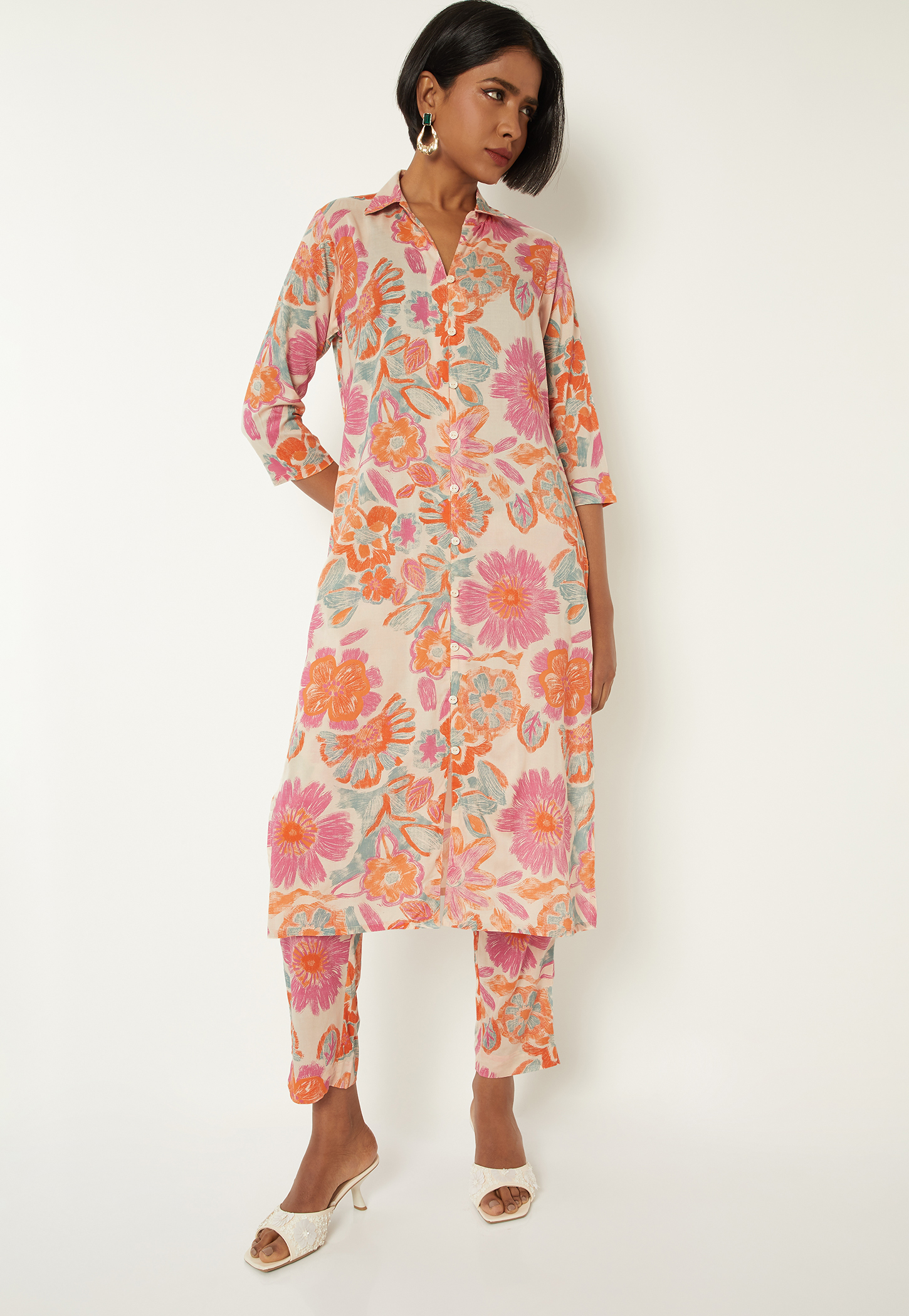 Women Floral Print Straight Kurta Set-image-4