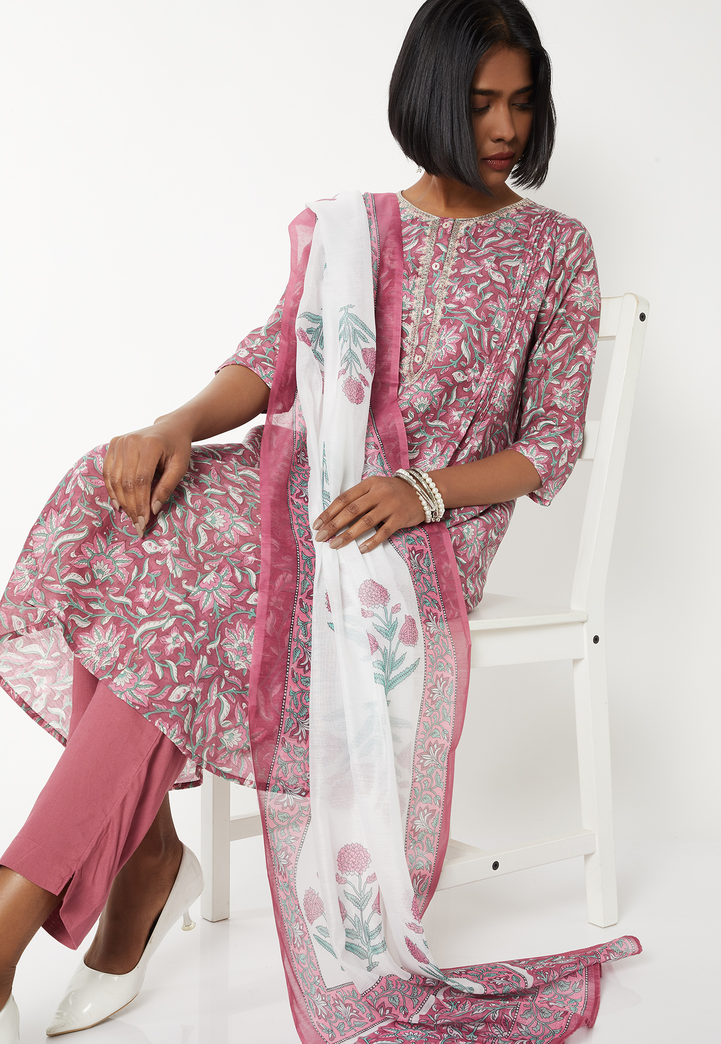 Women Floral Printed A-line Kurta Set-picture-23