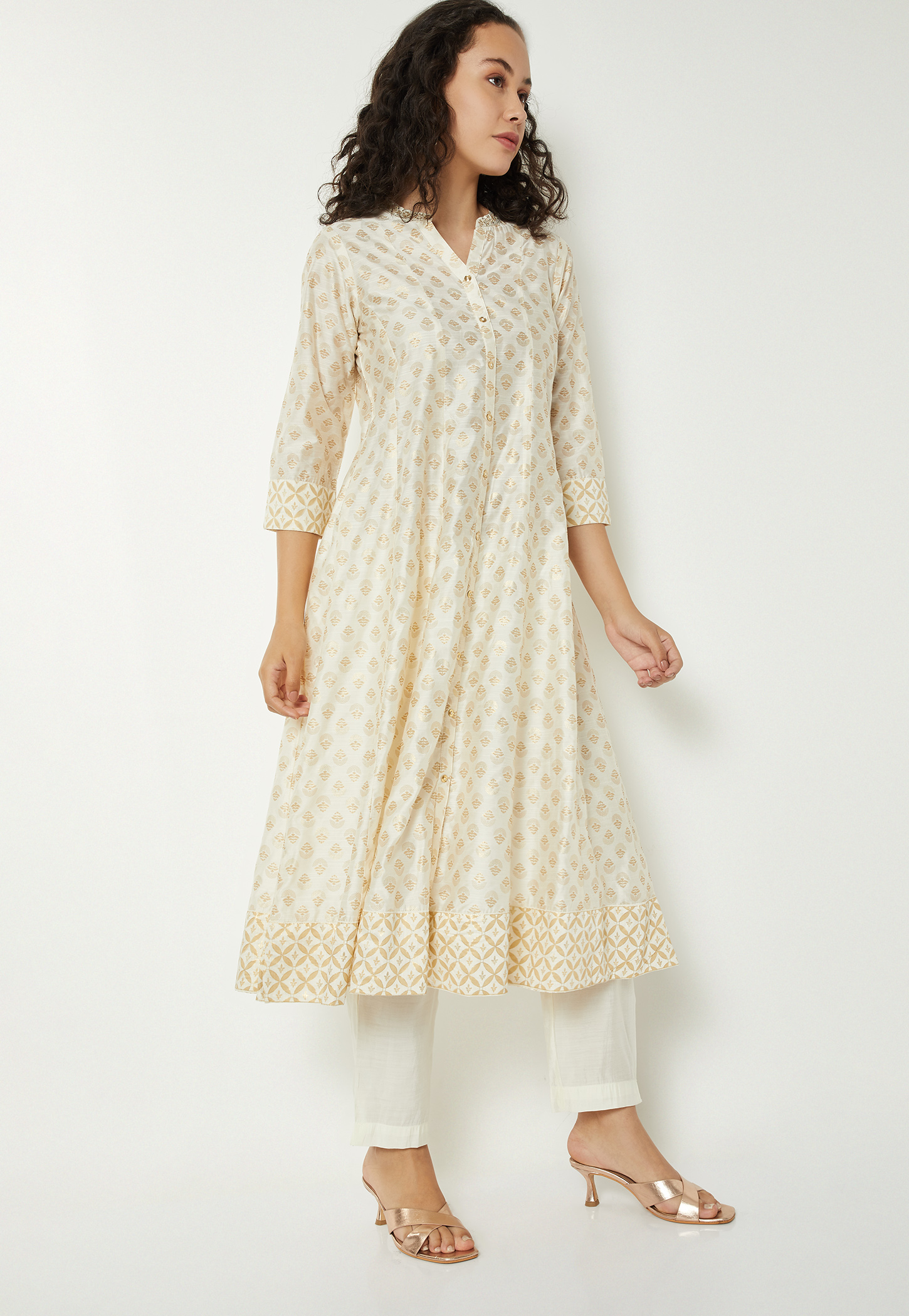 Women Woven Kalidar Kurta-image-11