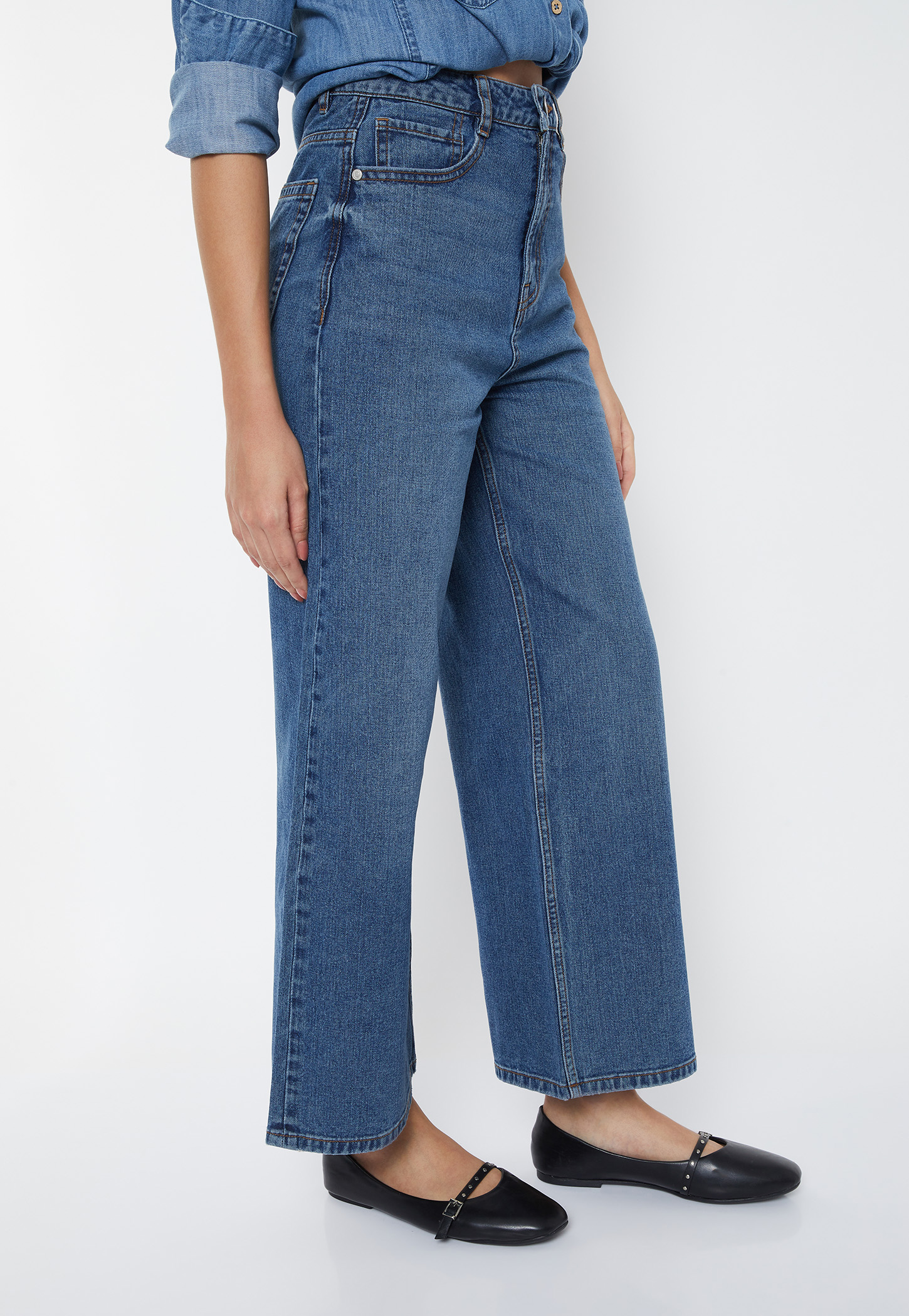 Women Washed Wide Leg Jeans-picture-37