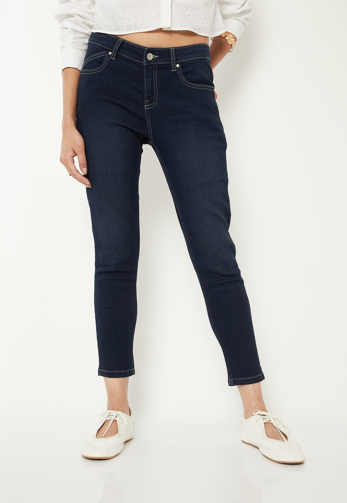 Women Solid Ankle Grazer Jeans-picture-25