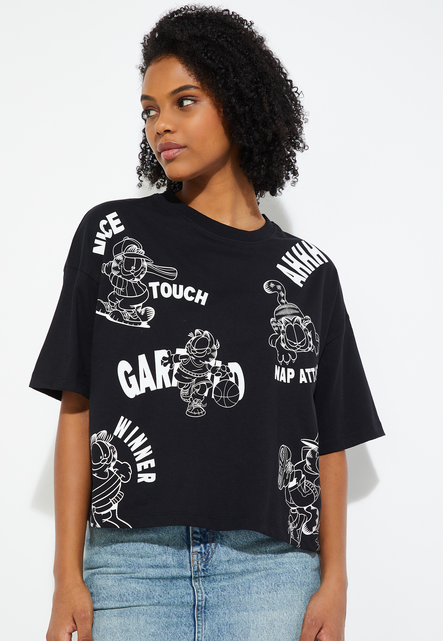 URB_N Women Garfiled Print Boxy Fit T-shirt-image-2